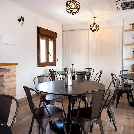 La Boheme Hotel *